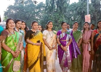कुटुंबिनी महिला संघाचे हळदीकुंकू व सांस्कृतिक कार्यक्रम धुमधडाक्यात साजरे