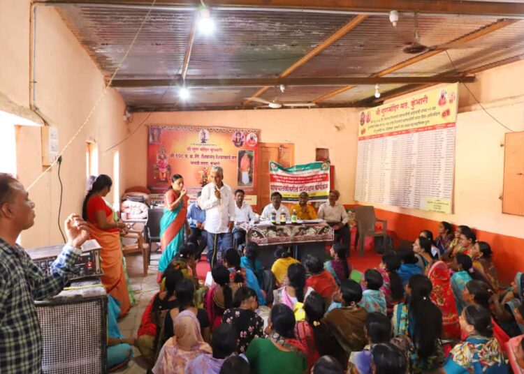 शाश्वत उत्पन्नासाठी सेंद्रीय शेतीचा अवलंब करावा.