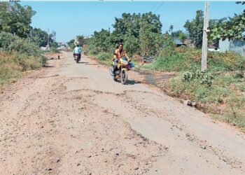 बांधकाम विभागातील भ्रष्टाचार प्रकरणी अधिक्षक अभियंता हाजीर हो…..