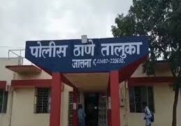 सात मोबाईलसह 2 जणांना तालुका जालना पोलीसांनी घेतले ताब्यात; चौधरी नगर परिसरातील घटना