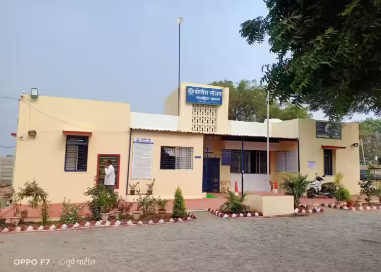 नवीन मोंढा भागातील तेलाचं गोडाऊन फोडणारे 2 आरोपींना केलं जेरबंद; 5 लाख 33 हजार 150 रुपयांचा मुददेमाल जप्त