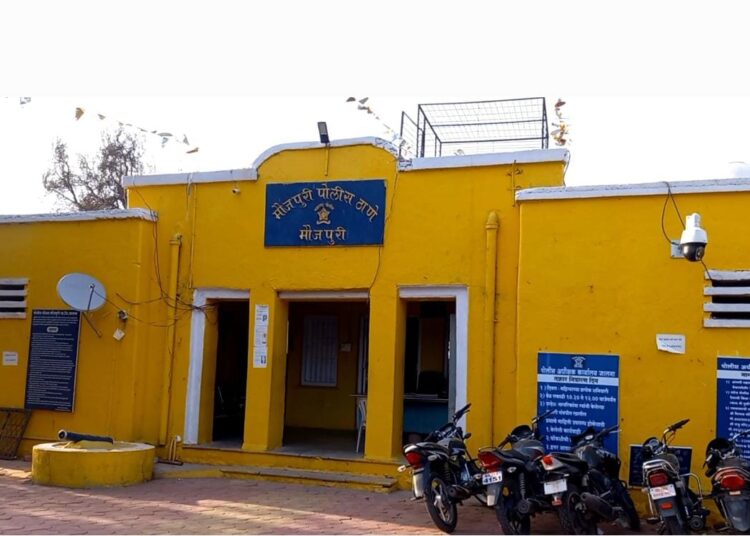 हुल्लडबाज तरुणांनी हवेत गोळीबार केल्याची चर्चा