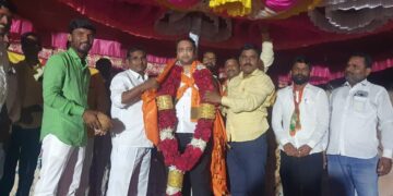 आमदाराविरोधात धामणगावकरांचा उठाव; गावच्या विकासासाठी दिला सतीश घाटगेंना पाठींबा