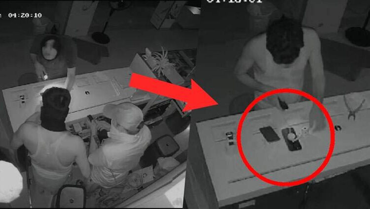 शोरूमच्या भिंतीला भगदाड पाडून 15 लाखांचे मोबाईल पळवले