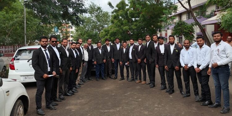 कोल्हापुर येथील विशाळ गड येथील जामा मस्जिदवर झालेला हल्ला आणि तोडफोड प्रकरणी जालना येथील मुस्मील समाजातील वकीलांचे निवेदन
