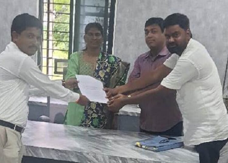 दलित वस्तीच्या विकास कामाच्या प्रमा द्या; सरपंचाची जिल्हा समाज कल्याण अधिकार्‍याकडे मागणी