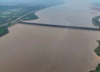 मुंबईत मुसळधार, NDRF ची टीम तैनात, मुंबई, ठाणे, रायगड, रत्नागिरीत पुन्हा ऑरेंज अलर्ट