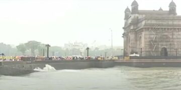 मुंबईतील प्रसिद्ध हिरे व्यापाराचं टोकाचं पाऊल, भर समुद्रात उडी मारून संपवलं जीवन