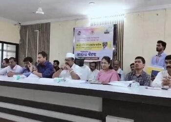 मराठा तरुणांना कर्ज देण्यास टाळाटाळ; सतीश घाटगे आक्रमक