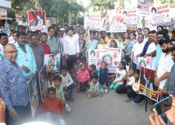 अत्याचाराच्या ” त्या ” घटनांच्या निषेधार्थ जालन्यात काँग्रेस पक्षाचे जोरदार आंदोलन