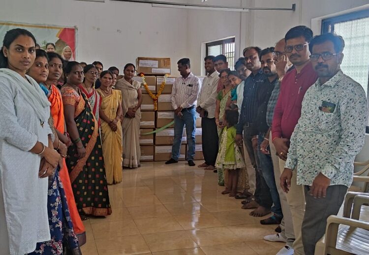 बचत गटाच्या उत्पादीत सॅनीटरी पॅडला गुजरातमधून व मध्यप्रदेशातून मागणी