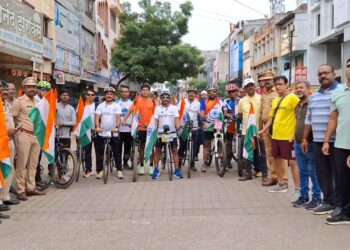 “घरोघरी तिरंगा” अभियानात सर्वांनी सहभागी व्हावे – जिल्हाधिकारी डॉ. श्रीकृष्ण पांचाळ