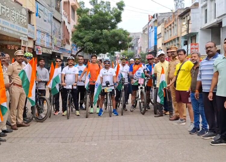 “घरोघरी तिरंगा” अभियानात सर्वांनी सहभागी व्हावे – जिल्हाधिकारी डॉ. श्रीकृष्ण पांचाळ