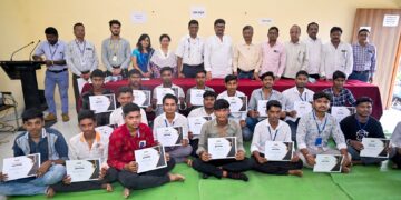 गरीब मुलांच्या चेहऱ्यावरील आनंदापेक्षा मोठा आनंद नाही – आ.कैलास गोरंटयाल