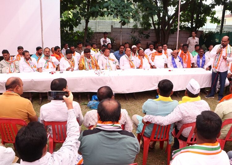 राज्याच्या सत्ताकारणात परिवर्तन घडवण्यासाठी पदाधिकारी-कार्यकर्त्यांनी सज्ज रहावे – डॉ. शर्मा