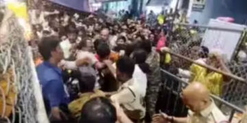 तिरुपती बालाजी मंदिरात भीषण चेंगराचेंगरी, 6 जणांचा मृत्यू