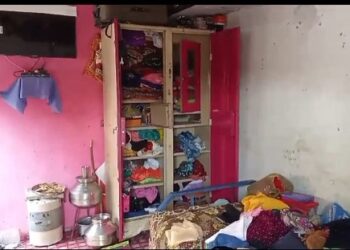 मृत्यु झालेल्या घरातच चोरट्यांनी केला हात साफ