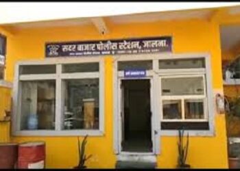 दहशत निर्माण करणार्‍या दोघांना सदरबाजार पोलीसांनी घेतलं ताब्यात; एक धारदार तलवारही केली जप्त